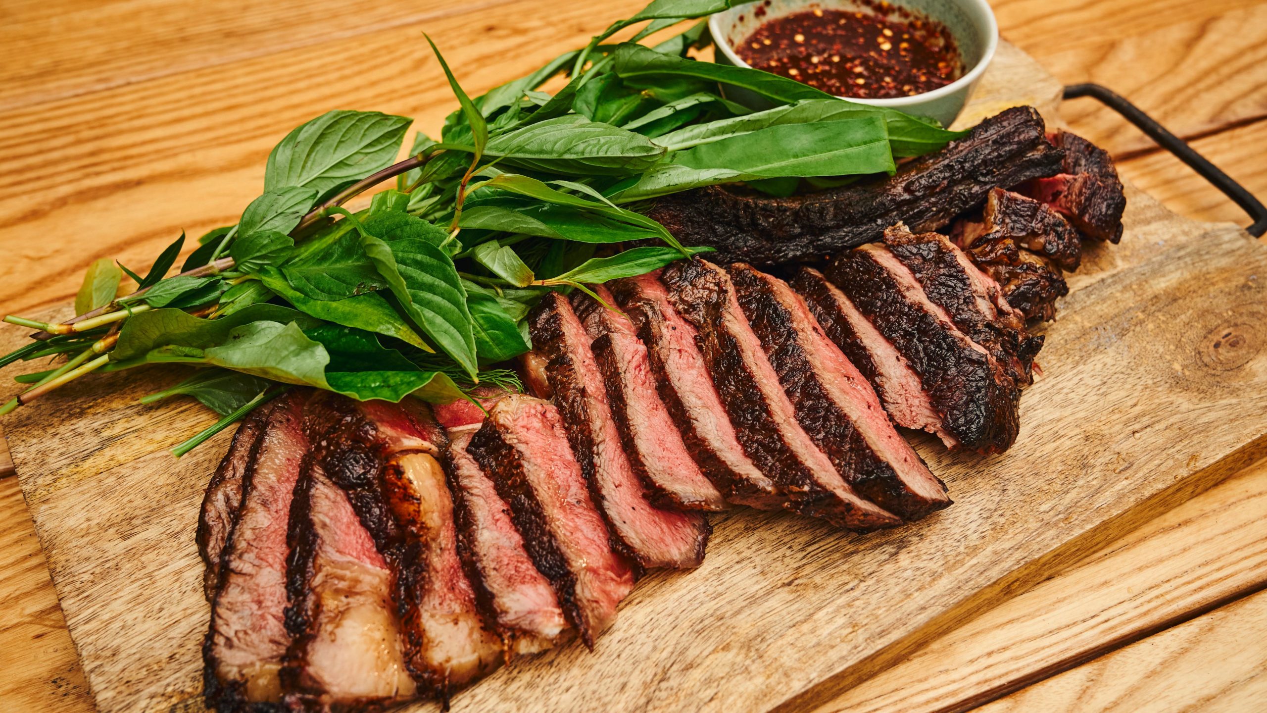 Grilled rib eye with chilli & tamarind dipping sauce