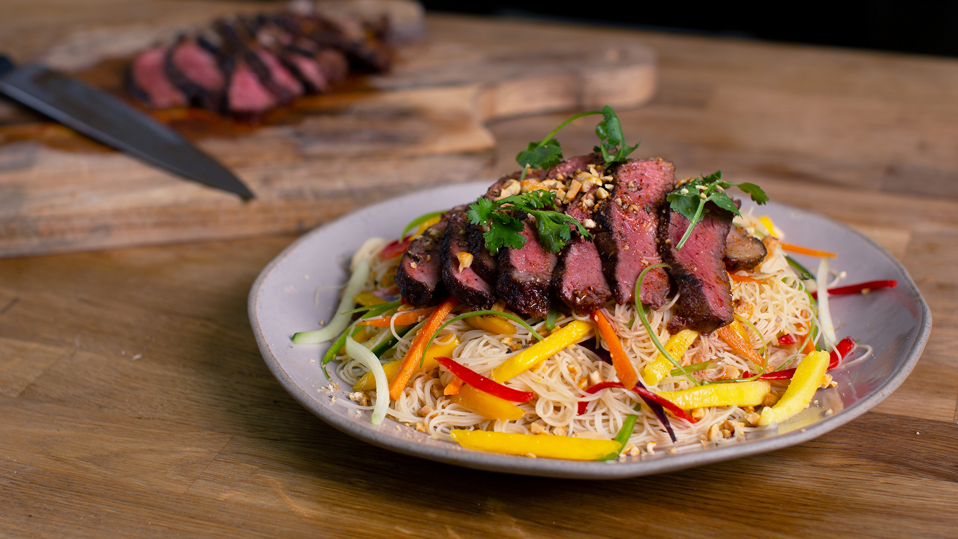 Rump mango & beef noodle salad