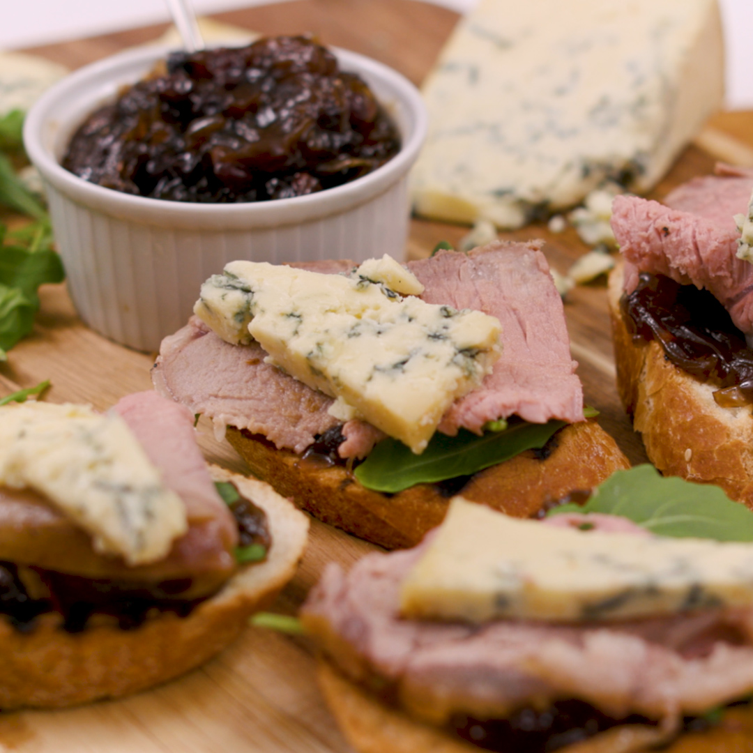 Beef crostini with homemade onion jam