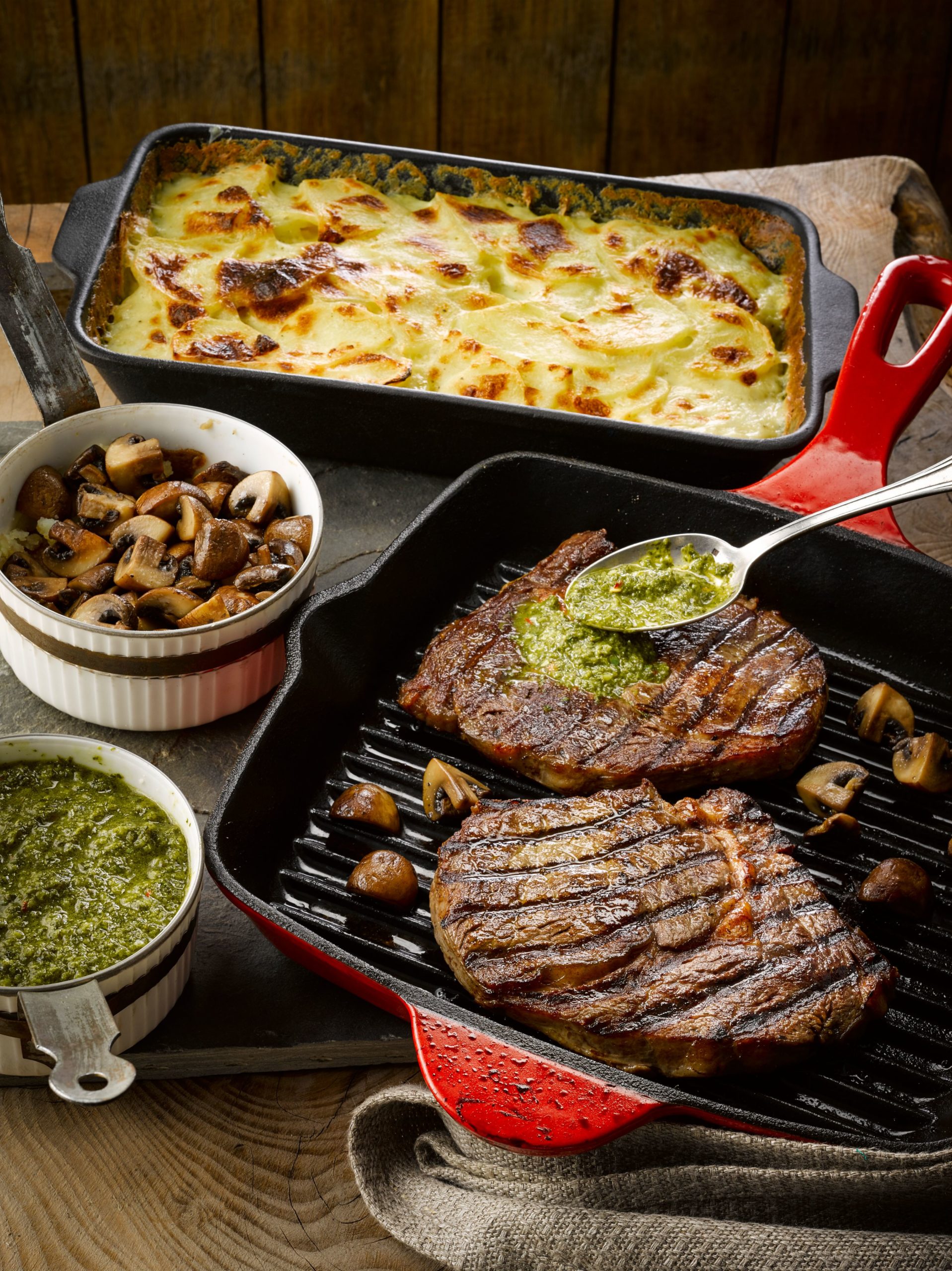 Rib eye steak with chimichurri sauce & garlic potatoes