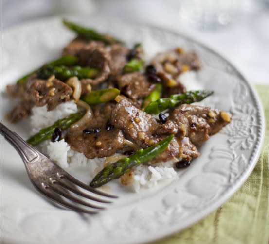 Sizzling Beef with Black Beans and Asparagus