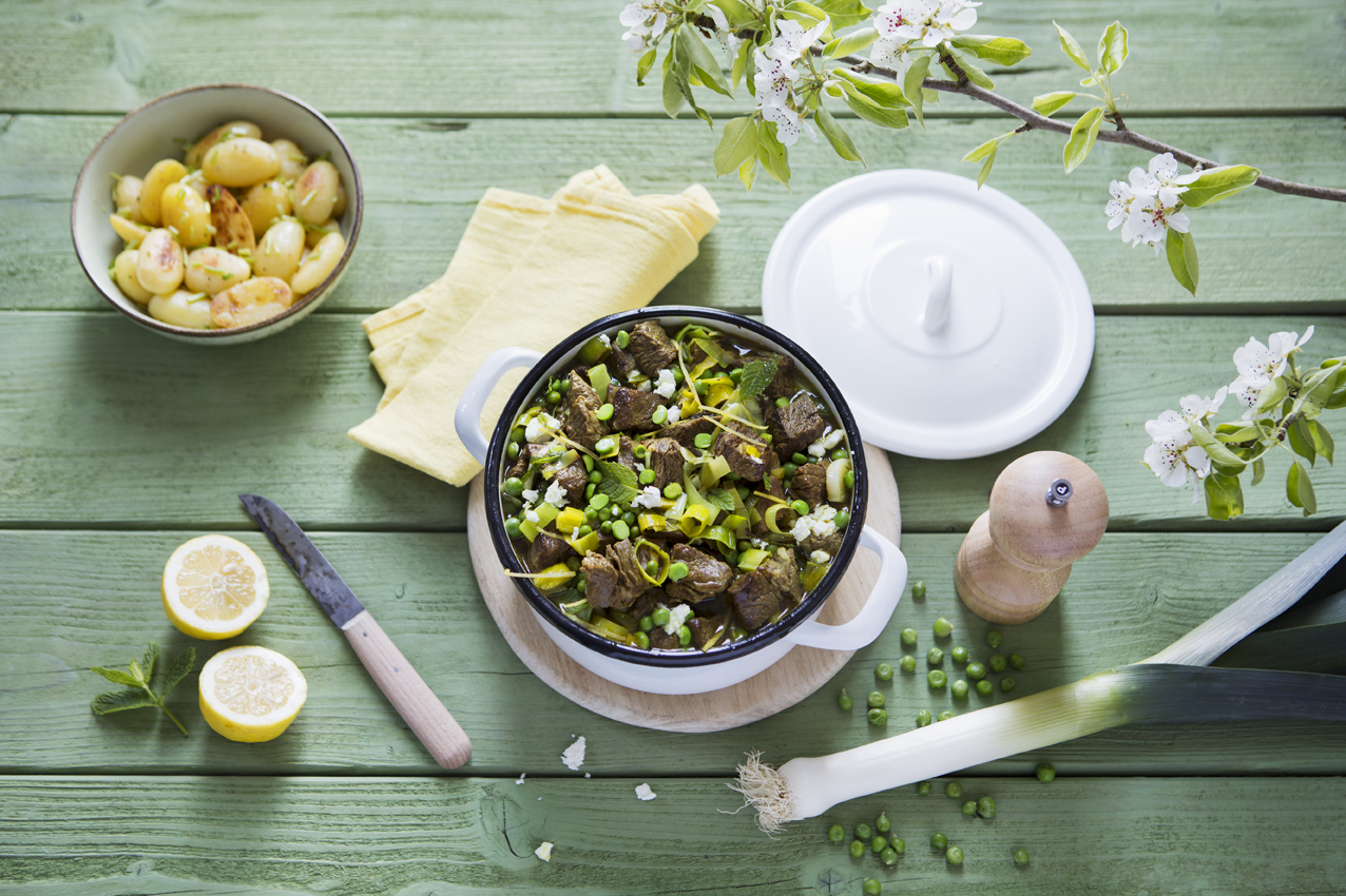 Stew with Irish beef, garden peas, lemon and mint